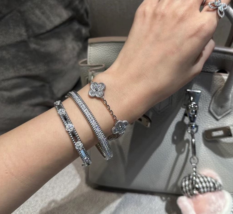 Vca Bracelets